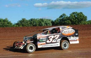 Jeremiah on his way to victory at Lernerville